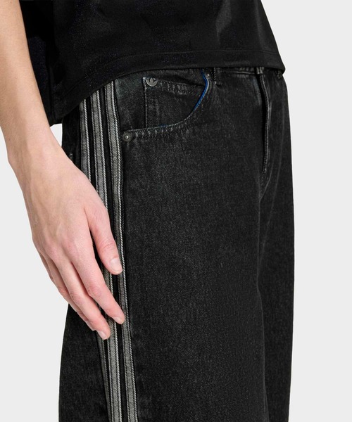 adidas（アディダス）の「ファイヤーバード アディレニウム トラックパンツ デニム / アディダスオリジナルス adidas Originals（デニムパンツ・レディース・ブラック・32W 30L/31W 30L/30W 30L/29/30/28/30/27/30/26/30/25/30/24/30）」の13枚目の写真