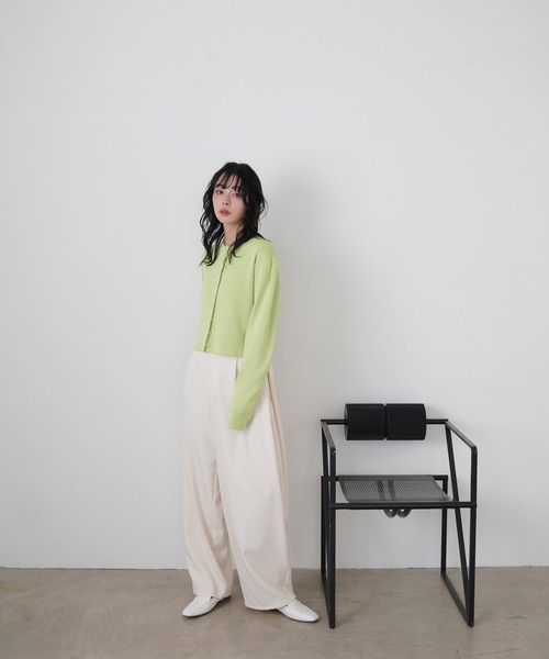 LIAN（リアン）の「クリアボタンニットカーディガン（カーディガン/ボレロ・レディース・ブラック/イエロー/ライム/ピンク/アイボリー・FREE）」の9枚目の写真