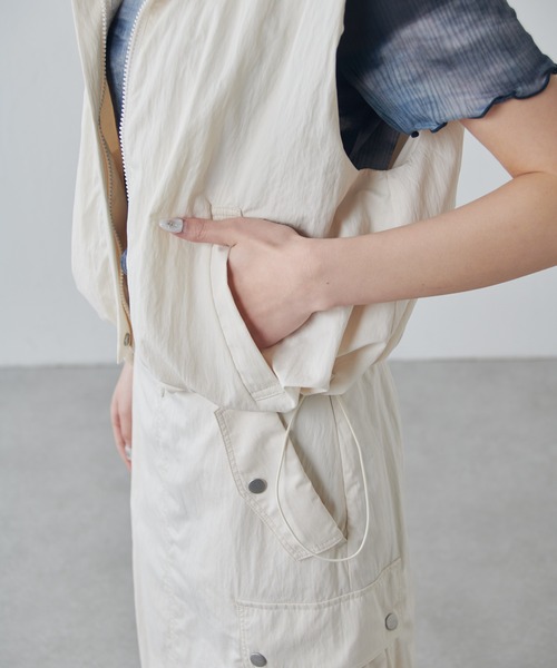 Lui's(ルイス)の「【セットアップ対応◎】バルーンコンパクトベスト(ベスト・レディース・ブラック/アイボリー・FREE)」の22枚目の写真