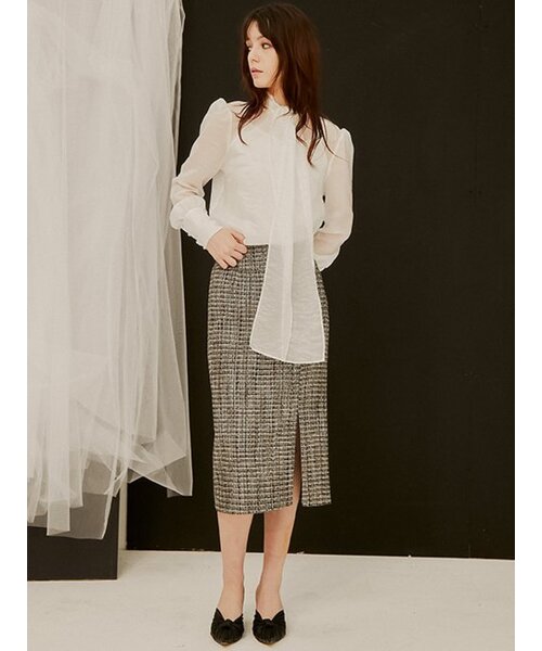Sorry,Too Much Love(ソーリートゥーマッチラブ)の「Rael Midi Tweed H Line Skirt_Black(スカート・レディース・その他・S/M)」の2枚目の写真