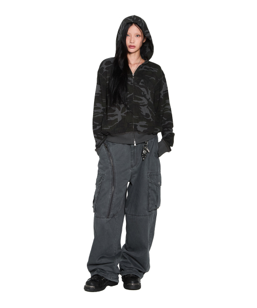 AAKAM(アーカム)の「Oblique Zippered Cargo Pants (Dark Gray)(その他パンツ・レディース・その他・1/2)」の9枚目の写真