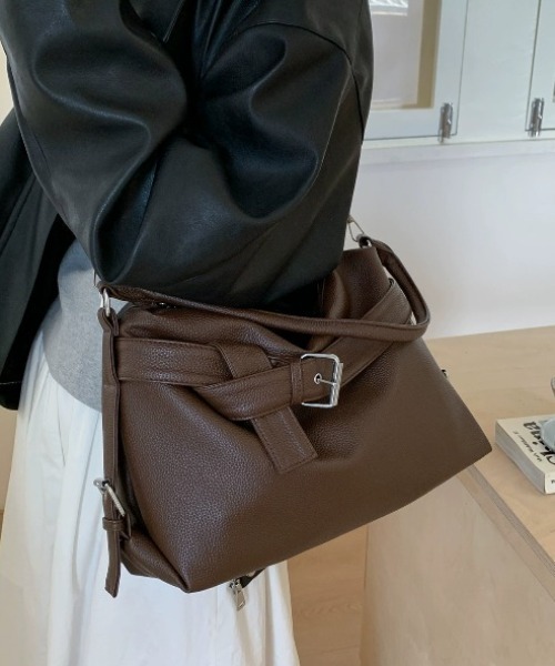 Teem Store(チームストア)の「【大容量/A4サイズ対応】フェイクレザー2WAYベルテッドショルダーバッグ(ショルダーバッグ・レディース・ブラック/ブラウン・F)」の9枚目の写真