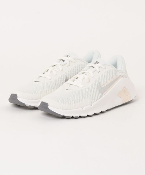 NIKE(ナイキ)の「《NIKE》ウィメンズ フレックス トレイン(スニーカー・レディース・ブラック×ブラック/ホワイト系その他/ブラック×ホワイト/ホワイト×ブルー・24.0cm/23.5cm/23.0cm/22.5cm/25.0cm/24.5cm)」の2枚目の写真
