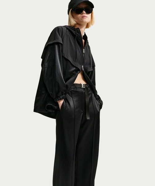 NIKE(ナイキ)の「NIKE AS W NSW BELTED PINTUCK PANT M IF0273(その他パンツ・レディース・ブラック/オリーブ・S/M)」の6枚目の写真