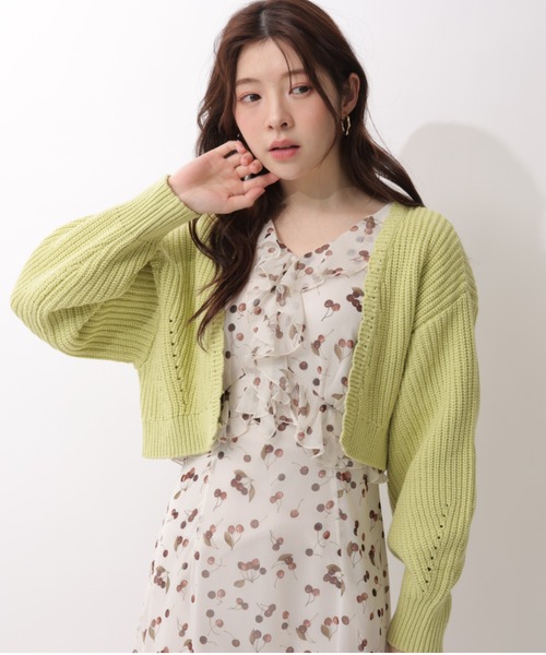 Rirandture（リランドチュール）の「ボレロカーディガン（ニット/セーター・レディース・ライトパープル/グレイッシュベージュ/ライトイエロー/ネイビー/レッド/オフホワイト/グリーン系その他2・2）」の4枚目の写真