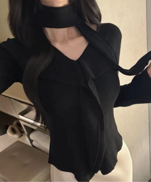 LADY LIKE(レディライク)の「【春夏新作】ストール付きフロントフリルもちもちトップス(Tシャツ/カットソー・レディース・アイボリー/ブラック/チャコールグレー・M)」の1枚目の写真