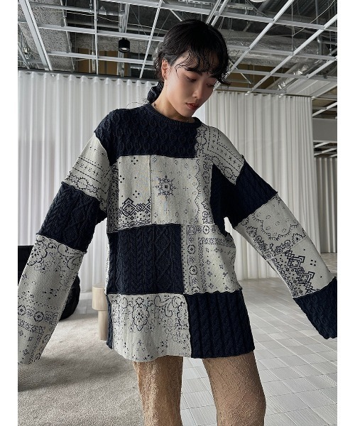 ELCHELE(エルチェレ)の「PAGE2026 #3 BANDANNA KNIT TOP(ニット/セーター・レディース・ネイビー・FREE)」の8枚目の写真