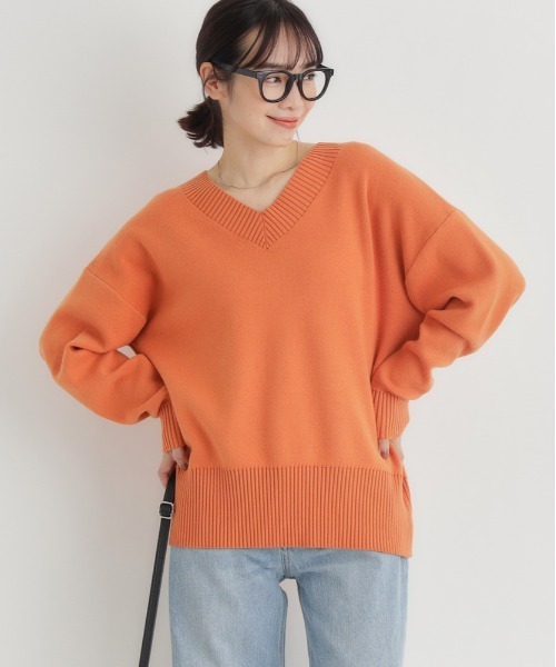 Right-on（ライトオン）の「【HONEYSUCKLE ROSE】コットン混 Vネック セーター (ベーシック / 通気性 / リラックススタイル)（ニット/セーター・レディース・ダークグレー/ベージュ/オレンジ・L/S/M）」の4枚目の写真