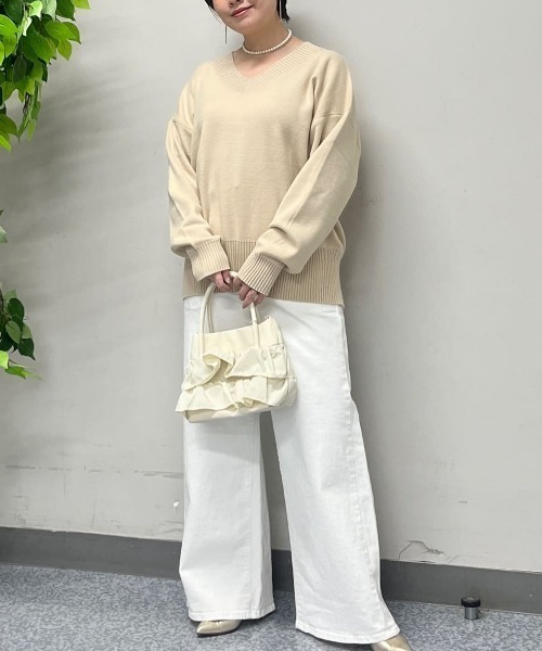 Right-on（ライトオン）の「【HONEYSUCKLE ROSE】コットン混 Vネック セーター (ベーシック / 通気性 / リラックススタイル)（ニット/セーター・レディース・ダークグレー/ベージュ/オレンジ・L/S/M）」の22枚目の写真