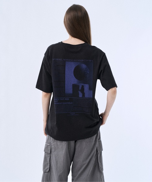 PHILTHEORY(フィルセオリー)の「Glitch poem back graphic T-shirts / グリッチポエムバックグラフィックTシャツ(Tシャツ/カットソー・メンズ・ブラック/ホワイト・3/2/1)」の7枚目の写真