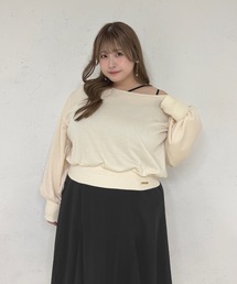 Louiosy（ルオシー）の「【大きいサイズ】チャーム付き袖ボリュームスウェット（スウェット）」