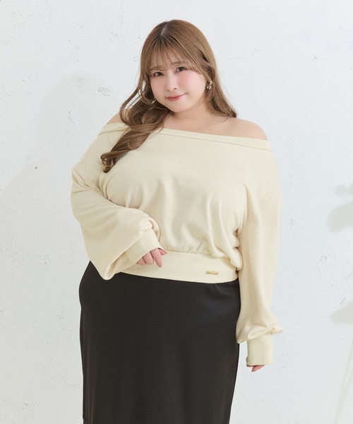 Louiosy(ルオシー)の「【Louiosy】【大きいサイズ】チャーム付き袖ボリュームスウェット(スウェット・レディース・ライトブルー/アイボリー・4L/3L/X-LARGE)」の17枚目の写真