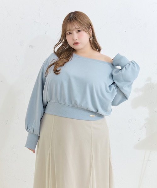 Louiosy(ルオシー)の「【Louiosy】【大きいサイズ】チャーム付き袖ボリュームスウェット(スウェット・レディース・ライトブルー/アイボリー・4L/3L/X-LARGE)」の11枚目の写真
