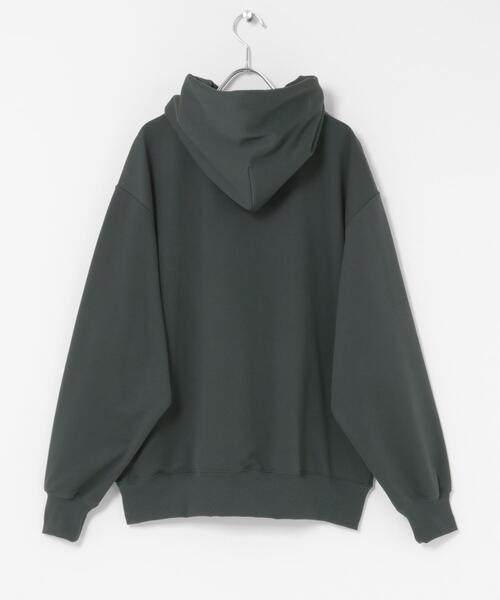 URBAN RESEARCH(アーバンリサーチ)の「DAIWA PIER39 TECH SWEAT HOODIE(パーカー・メンズ・スミクロ/グレー・LARGE/X-LARGE/SMALL/MEDIUM)」の8枚目の写真