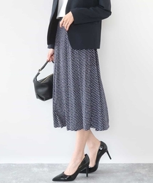 MK MICHEL KLEIN（エムケーミッシェルクラン）の「幾何柄ジャージータックスカート/洗える（スカート）」