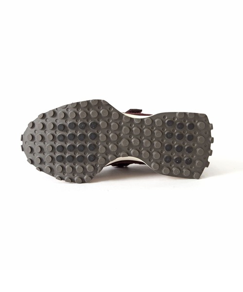 Minnetonka(ミネトンカ)の「MINNETONKA(ミネトンカ) / メリージェーンスニーカー 26M01(スニーカー・レディース・ゴールド/ブラウン/ブラック/アイボリー・10/6/7/8/9)」の11枚目の写真