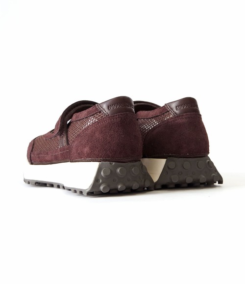 Minnetonka(ミネトンカ)の「MINNETONKA(ミネトンカ) / メリージェーンスニーカー 26M01(スニーカー・レディース・ゴールド/ブラウン/ブラック/アイボリー・10/6/7/8/9)」の10枚目の写真