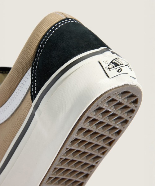 VANS（バンズ）の「VANS PREMIUM オールドスクール / LX Old Skool Archive Black/Inc VN000D9JGR41（スニーカー・メンズ・ブラック×ベージュ・12/11.5/11/10.5/10/9.5/9/8.5/8/7.5/7/6.5/6/5.5/5）」の6枚目の写真