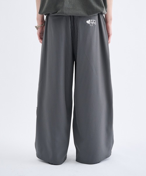 Remember.（リメンバー）の「ストライプワイドバルーンシルエットスラックス / Stripe Wide Balloon Silhouette Slacks（スラックス・メンズ・ブラック/グレー・MEDIUM/LARGE）」の5枚目の写真