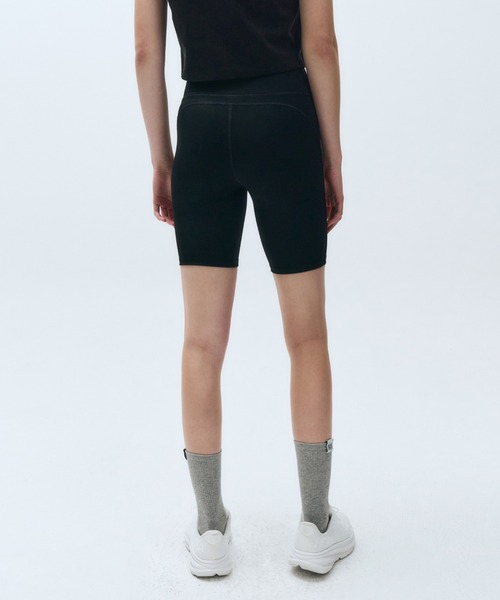 MARITHE + FRANCOIS GIRBAUD(マリテフランソワジルボー)の「MOUVEMENT W CLASSIC LOGO BIKER SHORTS(その他パンツ・レディース・ブラック/ミント・MEDIUM/SMALL)」の7枚目の写真