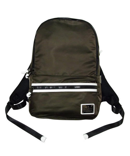 MAKAVELIC（マキャベリック）の「SIERRA STANDARD DAYPACK（バックパック/リュック・メンズ・ネイビー/ダークグレー/ブラック/カーキ/ダークネイビー/ホワイト×ブラック・FREE）」の17枚目の写真