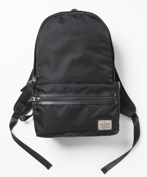 MAKAVELIC（マキャベリック）の「SIERRA STANDARD DAYPACK（バックパック/リュック・メンズ・ネイビー/ダークグレー/ブラック/カーキ/ダークネイビー/ホワイト×ブラック・FREE）」の18枚目の写真