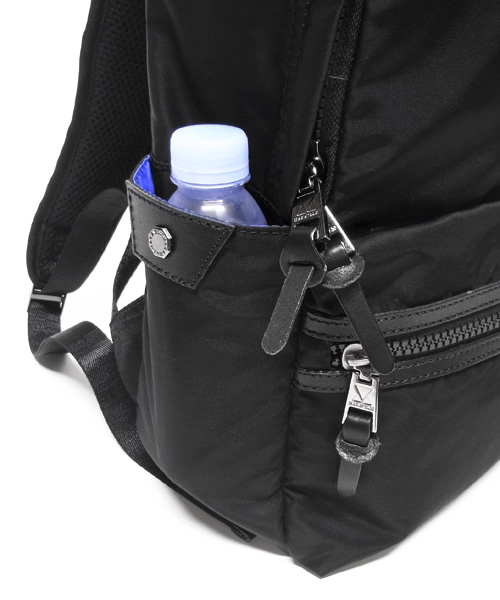 MAKAVELIC（マキャベリック）の「SIERRA STANDARD DAYPACK（バックパック/リュック・メンズ・ネイビー/ダークグレー/ブラック/カーキ/ダークネイビー/ホワイト×ブラック・FREE）」の12枚目の写真