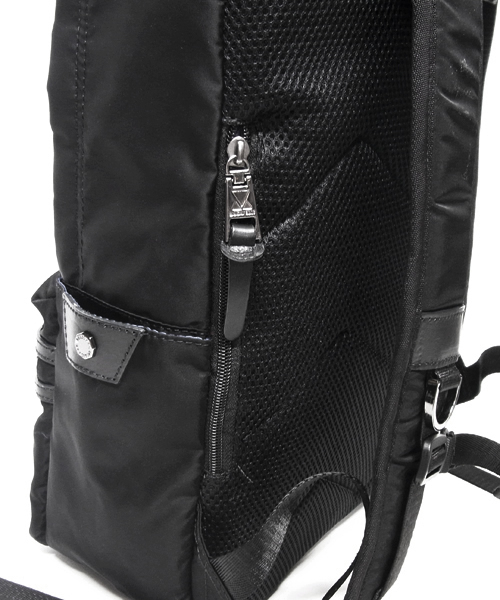 MAKAVELIC（マキャベリック）の「SIERRA STANDARD DAYPACK（バックパック/リュック・メンズ・ネイビー/ダークグレー/ブラック/カーキ/ダークネイビー/ホワイト×ブラック・FREE）」の7枚目の写真