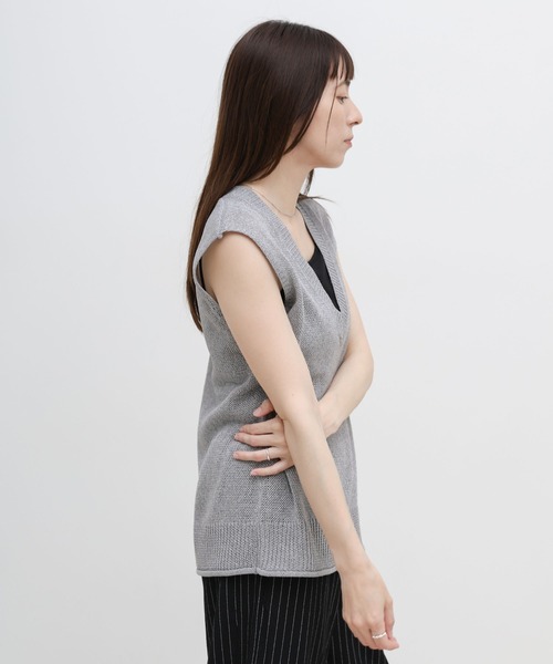 select MOCA（セレクトモカ）の「ドライタッチVネックサマーニットベスト（ニット/セーター・レディース・グレー/ベージュ/ブラック・FREE）」の21枚目の写真