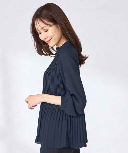 GALLORIA（ギャローリア）の「【洗濯機で洗える】プリーツブラウス（シャツ/ブラウス・レディース・アイボリー/ライトピンク/ネイビー・L/LL/M/S）」の8枚目の写真