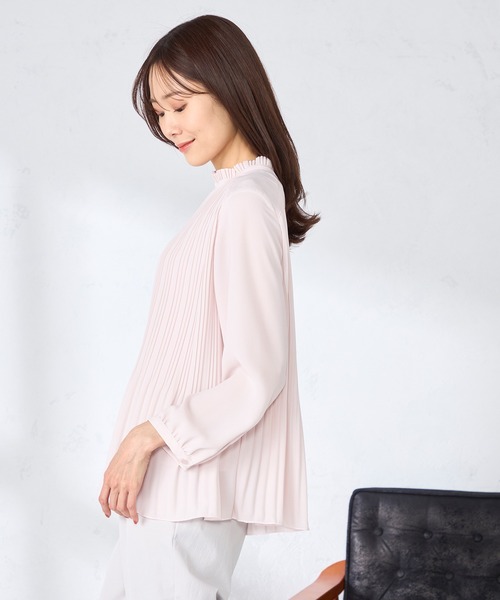 GALLORIA（ギャローリア）の「【洗濯機で洗える】プリーツブラウス（シャツ/ブラウス・レディース・アイボリー/ライトピンク/ネイビー・L/LL/M/S）」の14枚目の写真