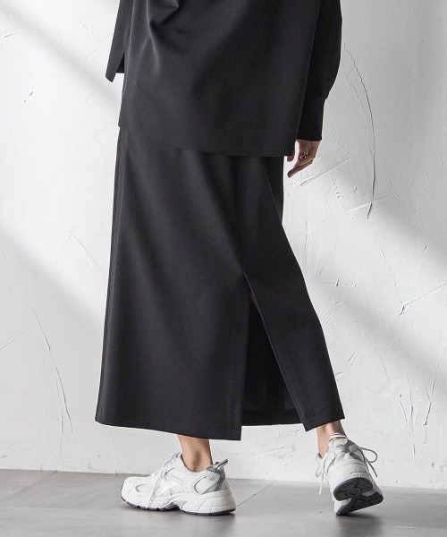 MAYSON GREY（メイソングレイ）の「【えらべるSETUP】叶えるIラインスカート≪手洗い可能≫（スカート・レディース・ブラック/オフホワイト・M）」の4枚目の写真