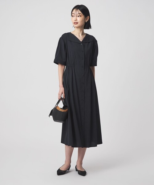 green label relaxing(グリーンレーベルリラクシング)の「Vカラー フレア ボタン ワンピース(ワンピース・レディース・ダークブラウン/ネイビー・38/36)」の4枚目の写真