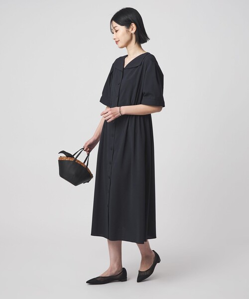 green label relaxing(グリーンレーベルリラクシング)の「Vカラー フレア ボタン ワンピース(ワンピース・レディース・ダークブラウン/ネイビー・38/36)」の5枚目の写真