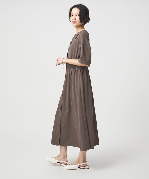 green label relaxing(グリーンレーベルリラクシング)の「Vカラー フレア ボタン ワンピース(ワンピース・レディース・ダークブラウン/ネイビー・38/36)」の13枚目の写真