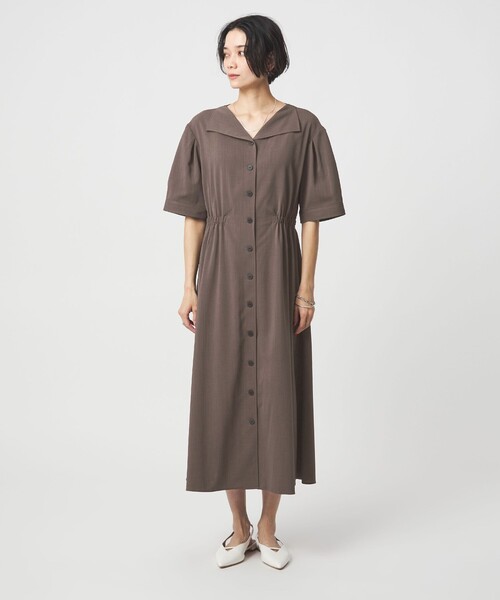 green label relaxing(グリーンレーベルリラクシング)の「Vカラー フレア ボタン ワンピース(ワンピース・レディース・ダークブラウン/ネイビー・38/36)」の20枚目の写真