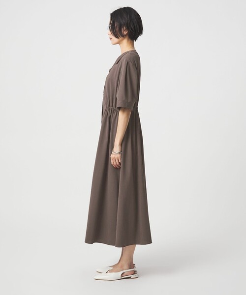 green label relaxing(グリーンレーベルリラクシング)の「Vカラー フレア ボタン ワンピース(ワンピース・レディース・ダークブラウン/ネイビー・38/36)」の21枚目の写真