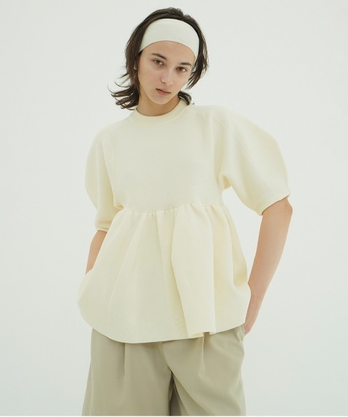 CLANE(クラネ)の「PEPLUM HALF SLEEVE KNIT TOPS(ニット/セーター・レディース・アイボリー/ブラック・F)」の2枚目の写真