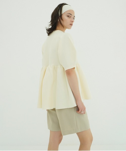 CLANE(クラネ)の「PEPLUM HALF SLEEVE KNIT TOPS(ニット/セーター・レディース・アイボリー/ブラック・F)」の4枚目の写真