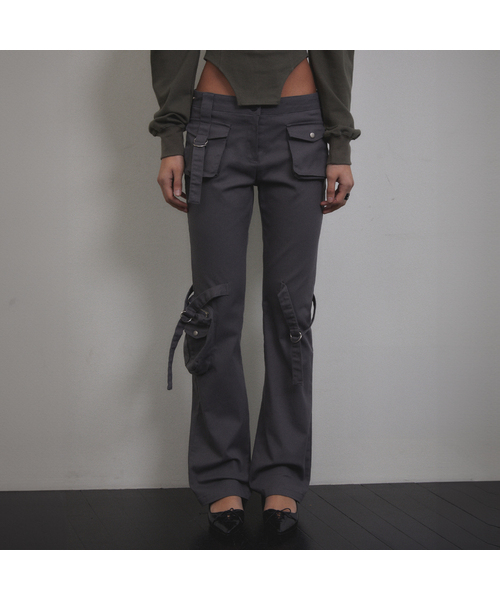 VOONT(ブント)の「Cargo Strap Pocket Pants (CHARCOAL)(その他パンツ・レディース・チャコールグレー・SMALL/MEDIUM)」の1枚目の写真