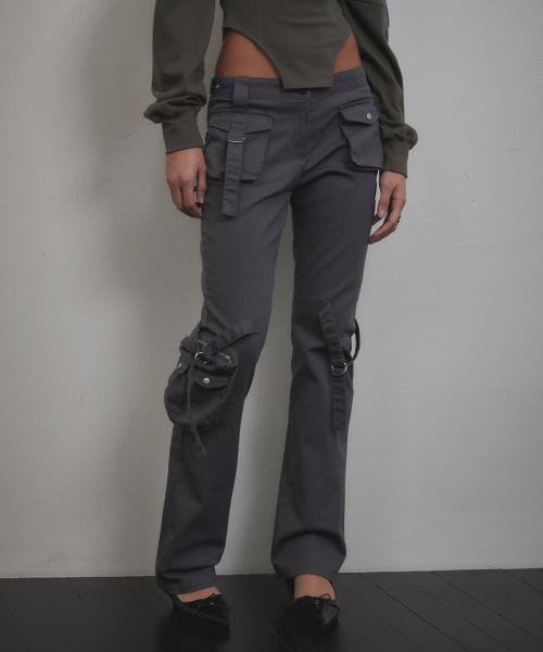 VOONT(ブント)の「Cargo Strap Pocket Pants (CHARCOAL)(その他パンツ・レディース・チャコールグレー・SMALL/MEDIUM)」の9枚目の写真