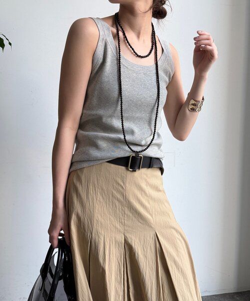 DouDou（ドゥドゥ）の「ハイツイストニットタンク（ニット/セーター・レディース・オフホワイト/ブルー/グレー/ブラック/オレンジ・FREE）」の3枚目の写真