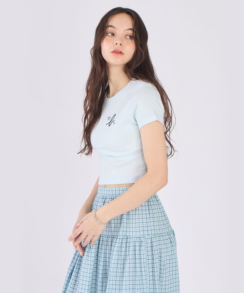 To b. by agnes b.(トゥービーバイアニエスベー)の「"To b."ロゴ コットン 半袖 クロップド Tシャツ(Tシャツ/カットソー・レディース・ブルー系その他・40/38)」の4枚目の写真
