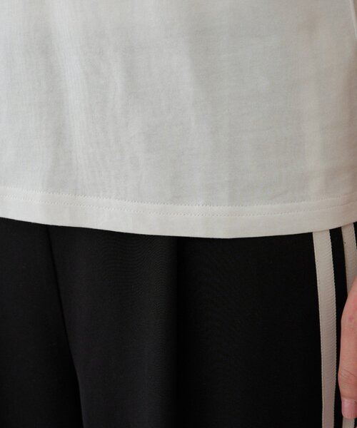 LOUNGEDRESS（ラウンジドレス）の「ディープVカットソー（Tシャツ/カットソー・レディース・ブラック/ベージュ/オフホワイト・FREE）」の13枚目の写真