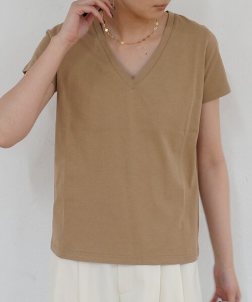 LOUNGEDRESS(ラウンジドレス)の「ディープVカットソー(Tシャツ/カットソー・レディース・ブラック/ベージュ/オフホワイト/ブラウン・FREE)」の21枚目の写真