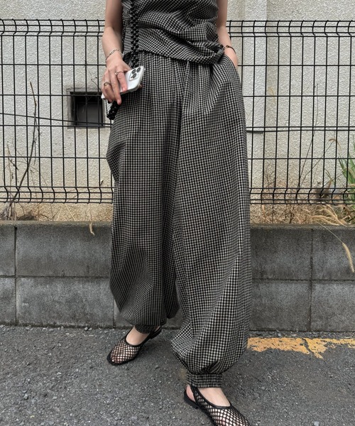 WILLFULLY(ウィルフリー)の「volume wide shirring check PT(その他パンツ・レディース・ブラック/ブラウン・FREE)」の16枚目の写真