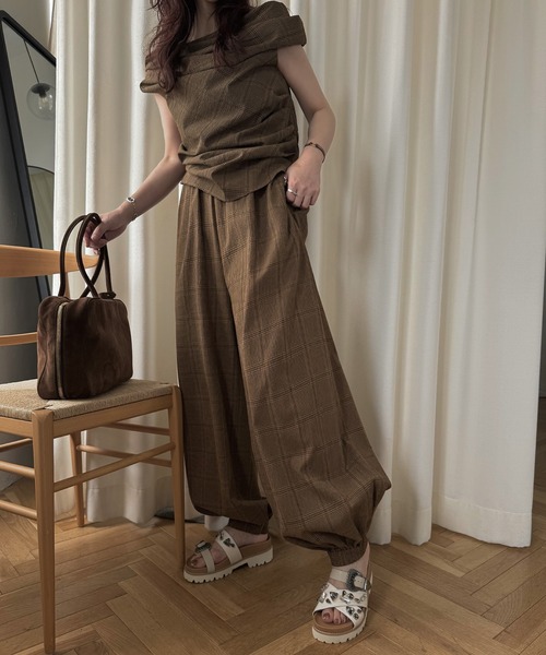 WILLFULLY(ウィルフリー)の「volume wide shirring check PT(その他パンツ・レディース・ブラック/ブラウン・FREE)」の7枚目の写真
