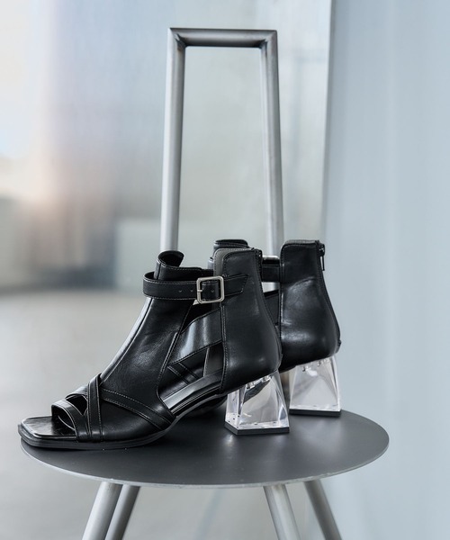 HARE（ハレ）の「カットアウトデザインヒールブーサン(HARE)（サンダル・レディース・ブラック系その他/シルバー/ブラック・MEDIUM/LARGE）」の4枚目の写真