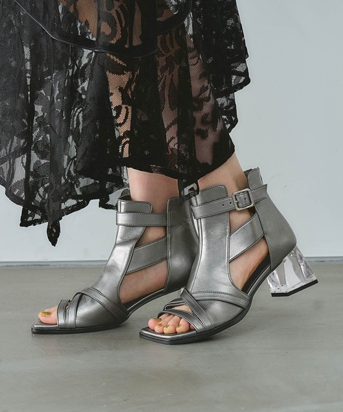 HARE（ハレ）の「カットアウトデザインヒールブーサン(HARE)（サンダル・レディース・ブラック系その他/シルバー/ブラック・MEDIUM/LARGE）」の10枚目の写真