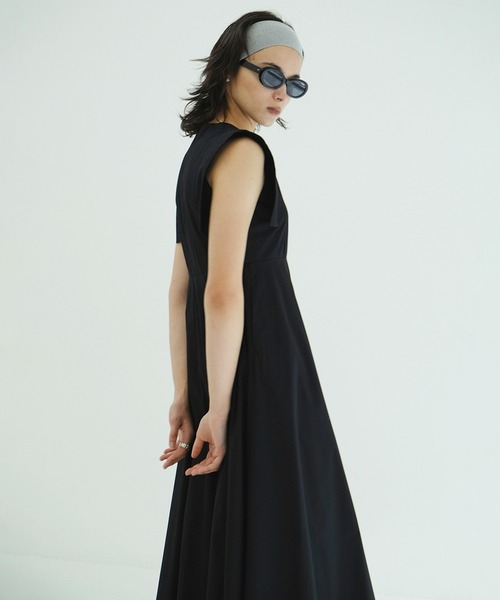 CLANE(クラネ)の「SQUARE SLEEVE ONEPIECE(ワンピース・レディース・アイボリー/ブラック/ストライプ・0/1/2)」の9枚目の写真
